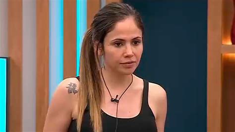 Gran Hermano: Romina encontró algo en el jardín y cortaron la transmi.